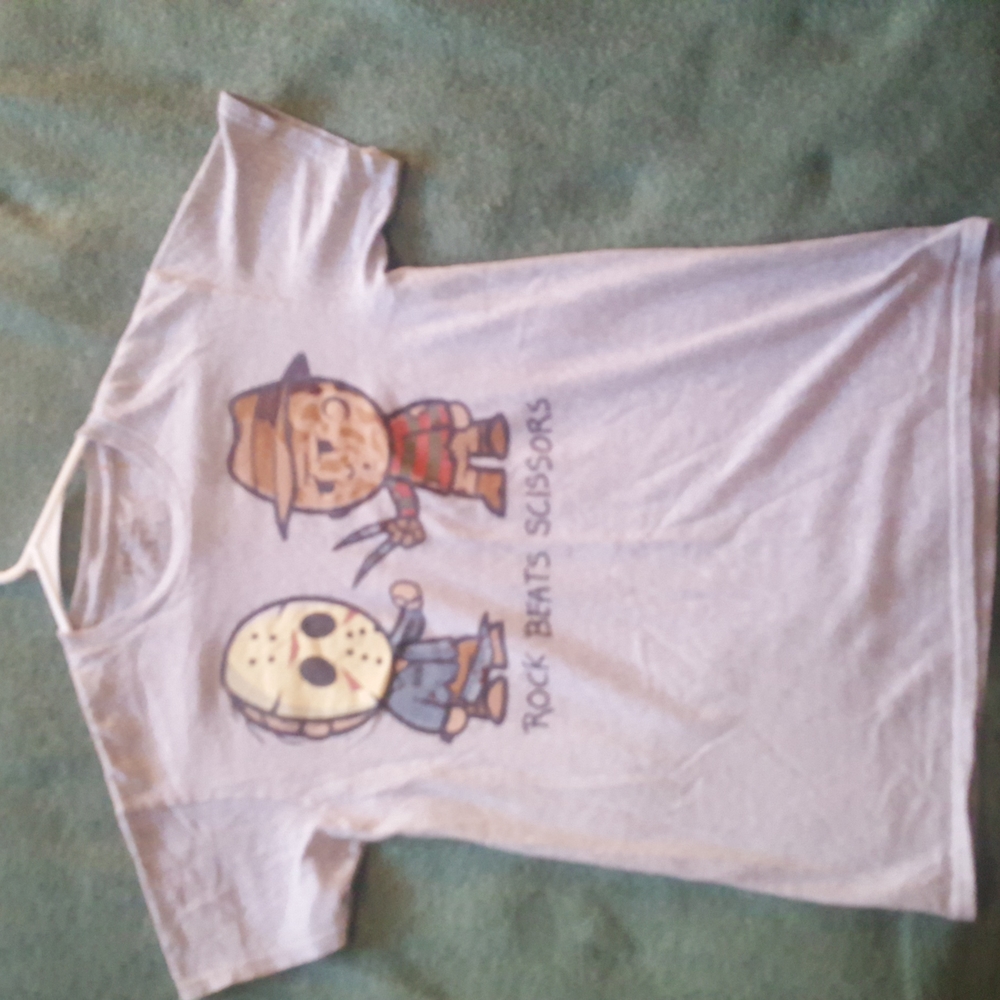 Men's size small Freddy versus Jason rock beats scissors like new men's  t-shirt